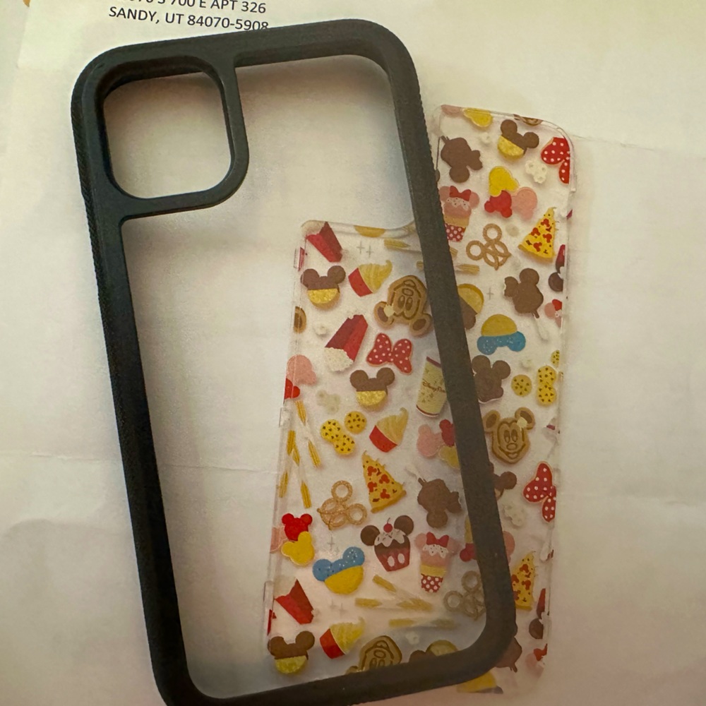 iPhone XR Disney park treats case